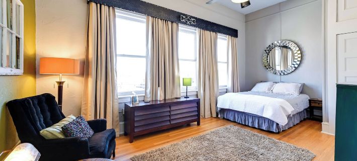 Historic Decatur Apt w/ City Square Views Ξενοδοχεία στην πόλη Wise County