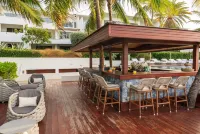 Hodges Bay Resort & Spa - bar