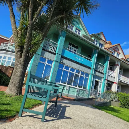 Beach Hotel Torbay B&B