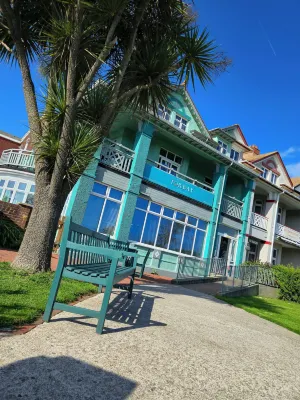 Beach Hotel Torbay B&B Hoteles en