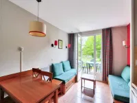 Duplex in Village Center near Pool & Lake モンフランカンのホテル