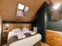 4 Rooms 10 People Exclusive - le Prince des Caemes Hotels in Arc 1950