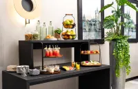 科隆波恩機場萊昂納多皇家酒店 - 早餐