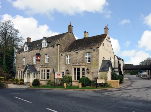 Royal George Hotel by Greene King Inns - parking