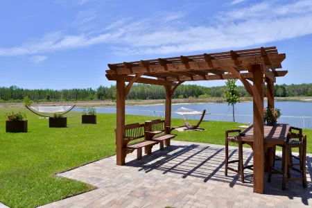 Holiday Inn Express & Suites Trinity Отели в г. Тринити