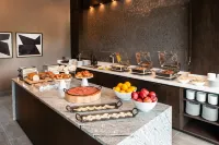 Holiday Inn BOSTON LOGAN AIRPORT - CHELSEA by IHG - breakfast