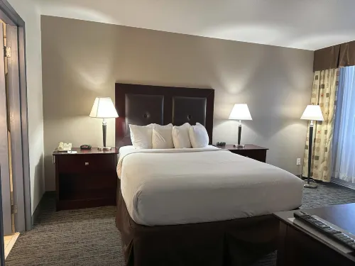 Quality Inn & Suites Everett Hotels in Everett