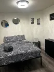 Charming 4-Bedroom House in Lovely Bakersfield with AC, WiFi, Enjoy a Hot Tub