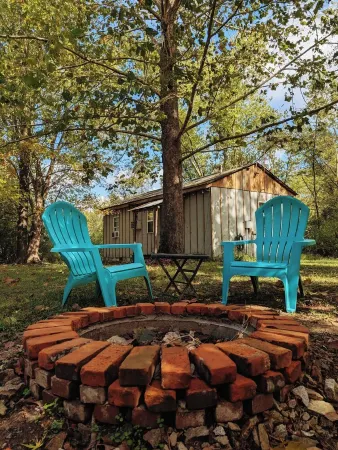 Delightful Cabin near a wildlife refuge, 6 miles to Carbondale Illinois.