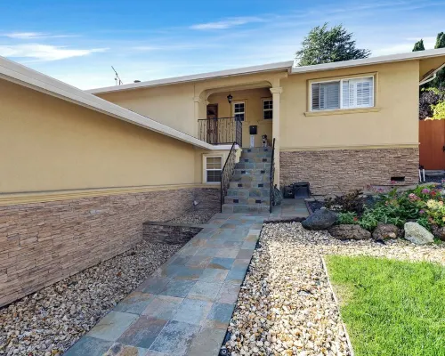 Crest retreat home Hotels in Castro Valley