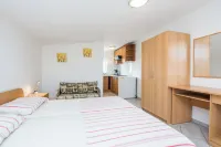 Apartments Delic Pejic