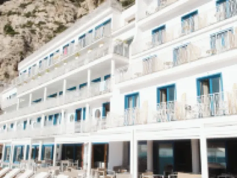 Alimuri Bay Resort Hoteles en Meta