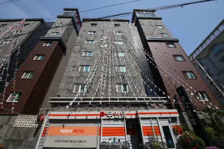 Sacheon (Samcheonpo) Muni Hotel Отели в г. Сачхон