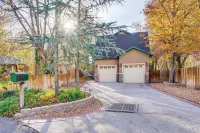 Secluded Home w/ Hot Tub & Mountain Views! - WiFi