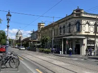 Bright 2-Bed Apartment in Fitzroy’s Heart Hotels in Fitzroy