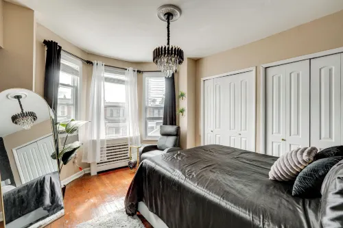 Private Backyard Jawn! Multi-level Philly Rowhouse - Country Houses