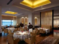 ذه أوباروي مومباي Hotels near كولابا