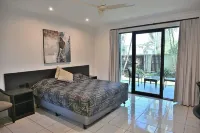 เวสเทิร์น เกตเวย์ โมเทล แอนด์ อพาร์ตเมนต์