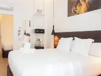 Woohoo Rooms Boutique Luna 阿圭列斯附近的飯店
