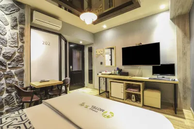 Daegu Duryu Ilwol Hotels near E-World