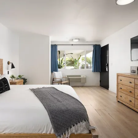 The Surfbreak Hotel