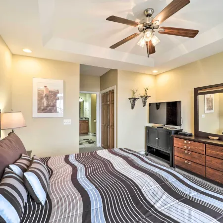 Scenic Views! Ski-in/Ski-Out Condo in Beech Mtn