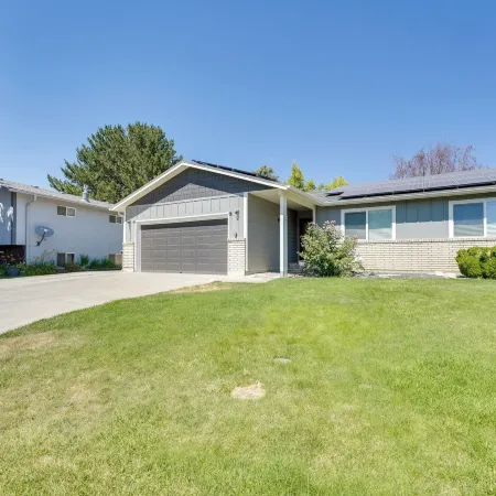 Lovely Twin Falls Home w/ Private Hot Tub!