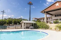 Boerne Inn and Suites - Pools