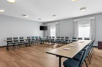 Spark by Hilton La Grange Hotels in Oldham County