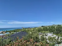 Ocean & Mountain Views 3-bedroom Home - Ocean View