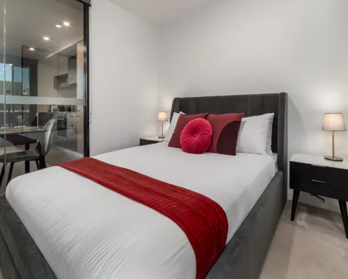 Modern 1-Bed Apartment With Pool And Sauna Hotéis em Braddon