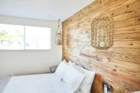 Oceanside Retreat with Canal Access, Key Largo!