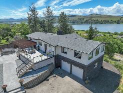 Newly renovated with Lakeviews, big yard, minutes to Silver Star/Golf/Wineries.