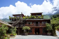 Muong Hoa River View Homestay