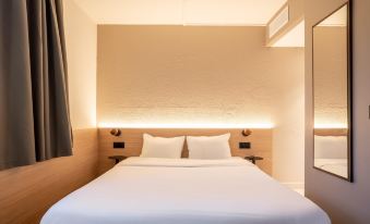 Kyriad ECO - Suresnes - La Defense - Housity