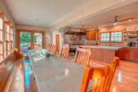 4BR Bartlett. Near Attitash & Saco River. Sleeps 10+