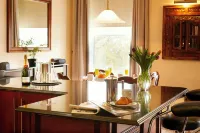 Mansion House - Guest houses