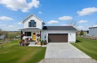 The Shelley Tiny House - Sleeps 5