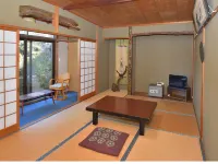 Saratoku Ryokan
