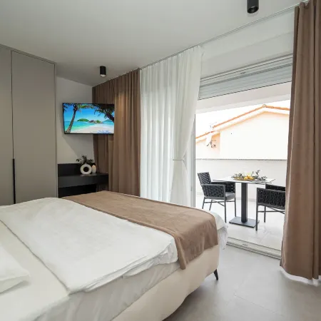Break penthouse -three bedroom apartment