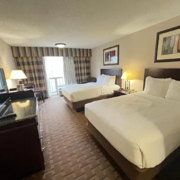 Derby Hotel & Suites