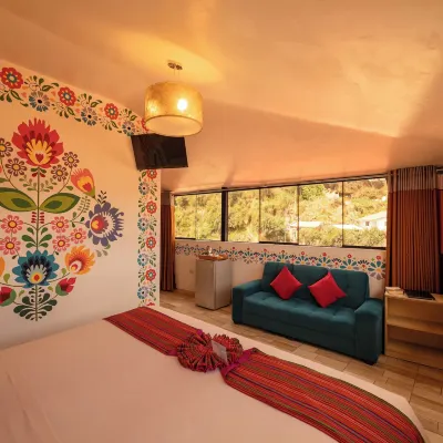 Mayu Boutique Hotel Hotels near ساكسايهوامان