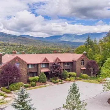 V3 Gorgeous Ski-in Mountain View Townhouse with Great Views in Bretton Woods Fast Wifi