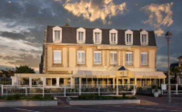 ออเต็ล เดอ ลา พลาจ