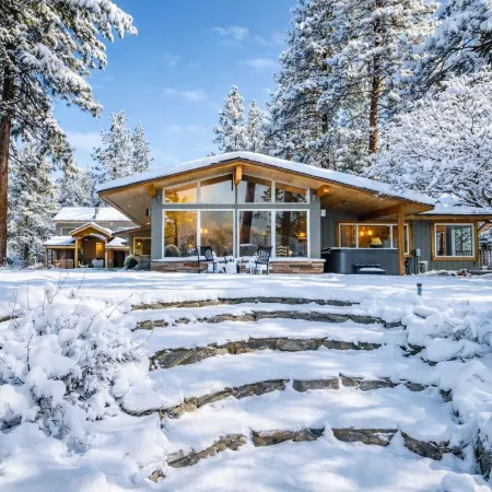 River Heights Home 3 Bedroom Cabin by RedAwning