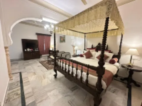HOTEL RAJ MAHAL THE PALACE