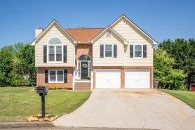 18 Huntcliff Dr, Cartersville