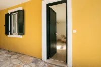 Glyfada Glow Suites by Corfuescapes - 4-Star