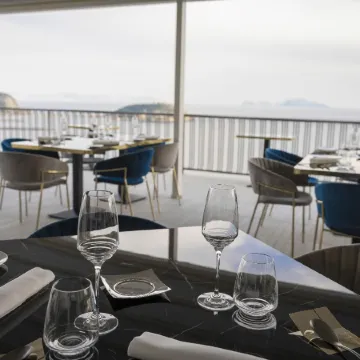 Grand Hotel Serapide Отели рядом с достопримечательностью «Бассейн «Скандоне»»