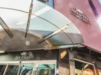 Art Plaza Hotel Hotels near ThaimOut